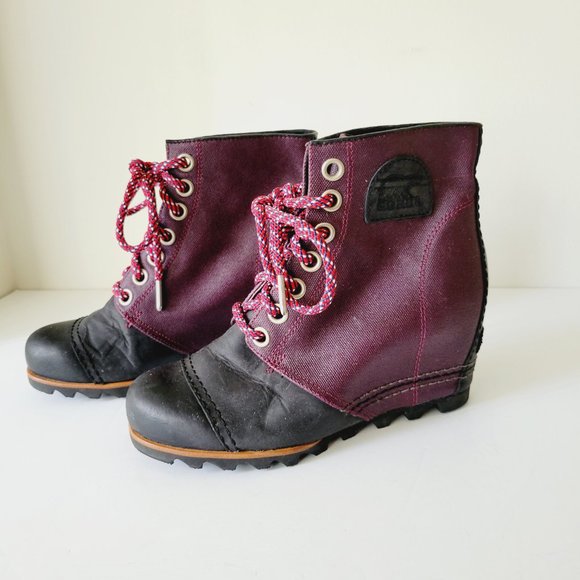 Sorel PDX 1964 Weatherproof Lace Up Wedge Boots Women’s Size 7 Purple and Black - Picture 2 of 9